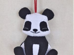 BaSE 91001 Hanging Animals 10x8cm Panda 1